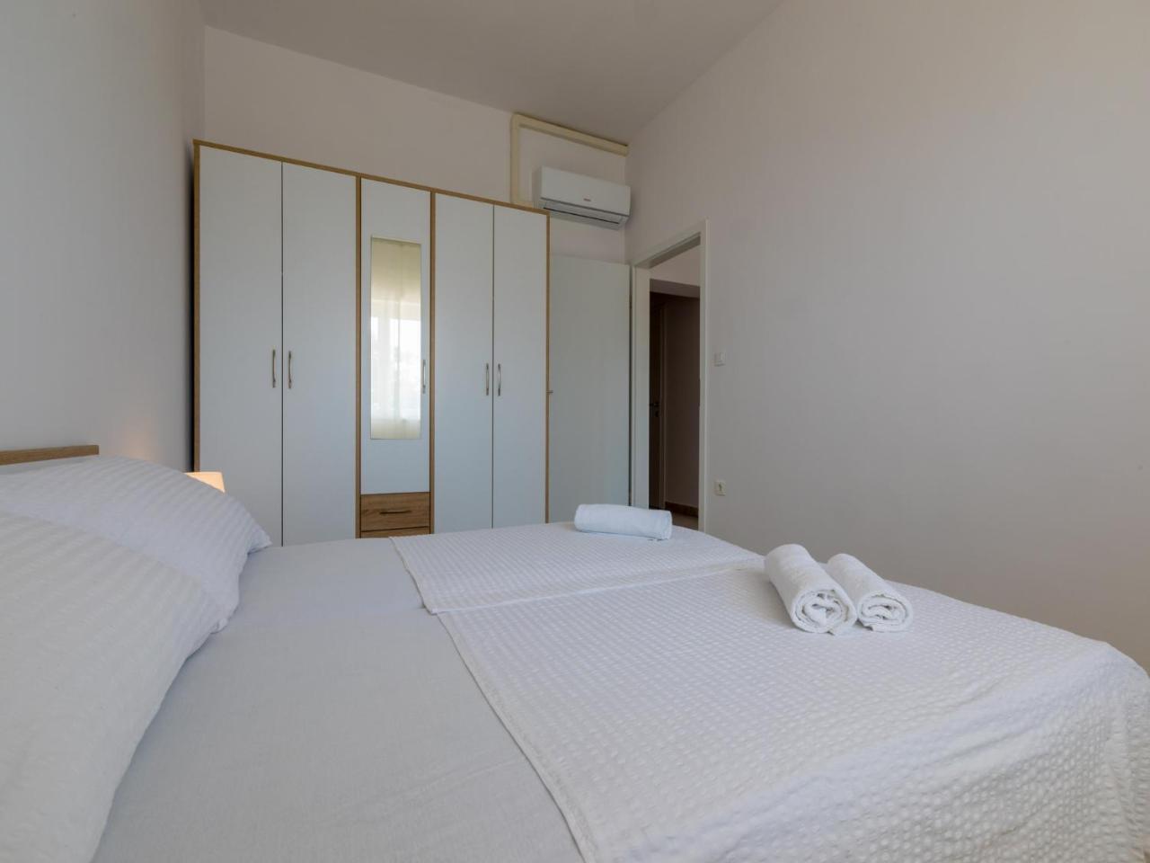 Apartment Duda Novi Vinodolski Esterno foto