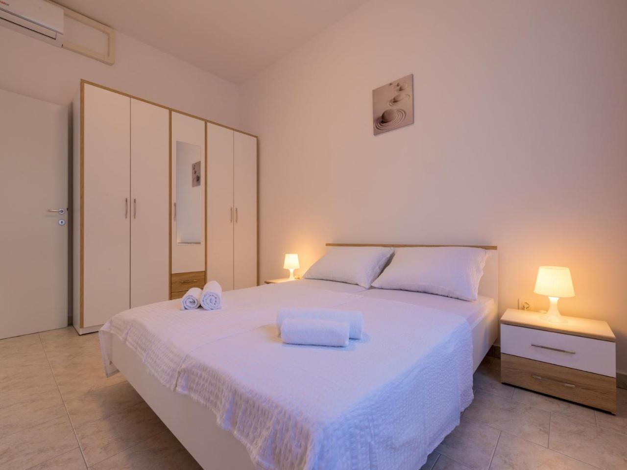 Apartment Duda Novi Vinodolski Esterno foto