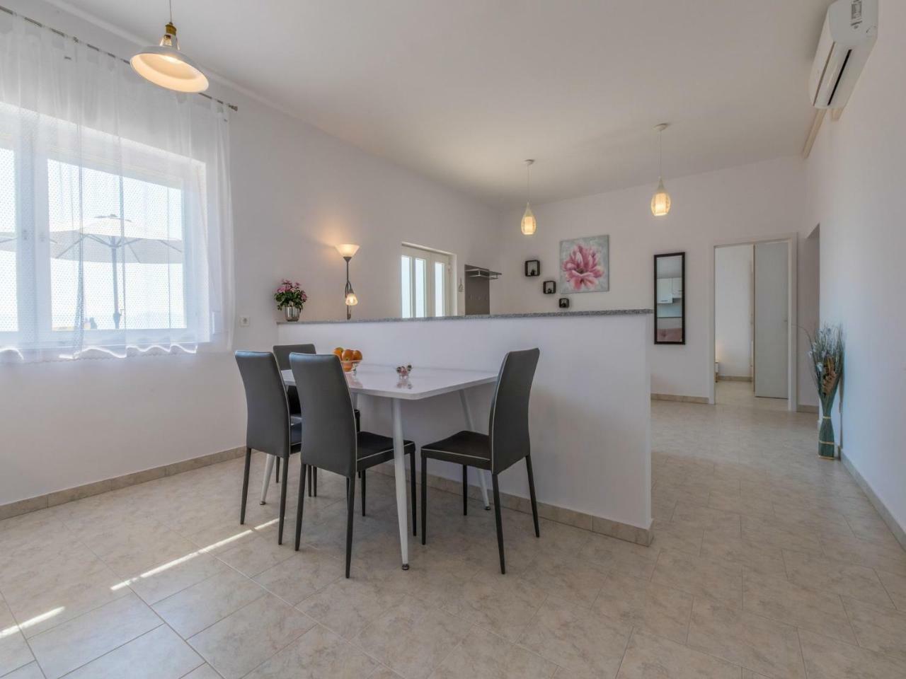 Apartment Duda Novi Vinodolski Esterno foto